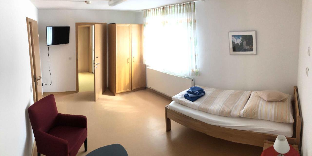 Personalwohnheim Altenpflege Foditsch Санкт-Йохан Экстерьер фото
